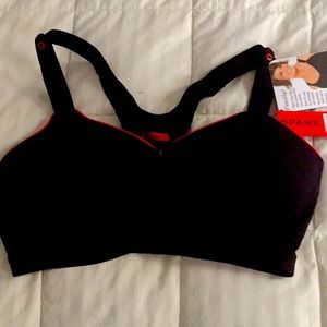 NWT SPANX Racer Back soft cup sports bra